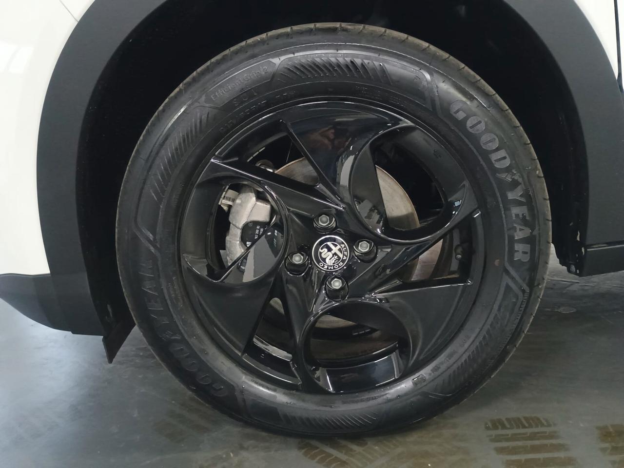 Alfa Romeo Junior 1.2 136 CV Hybrid eDCT6