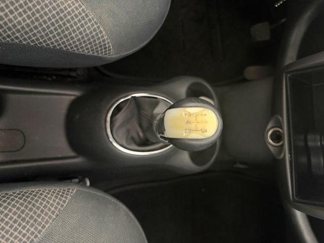 TOYOTA Yaris 1.3i 16V cat 5 porte Sol Blue