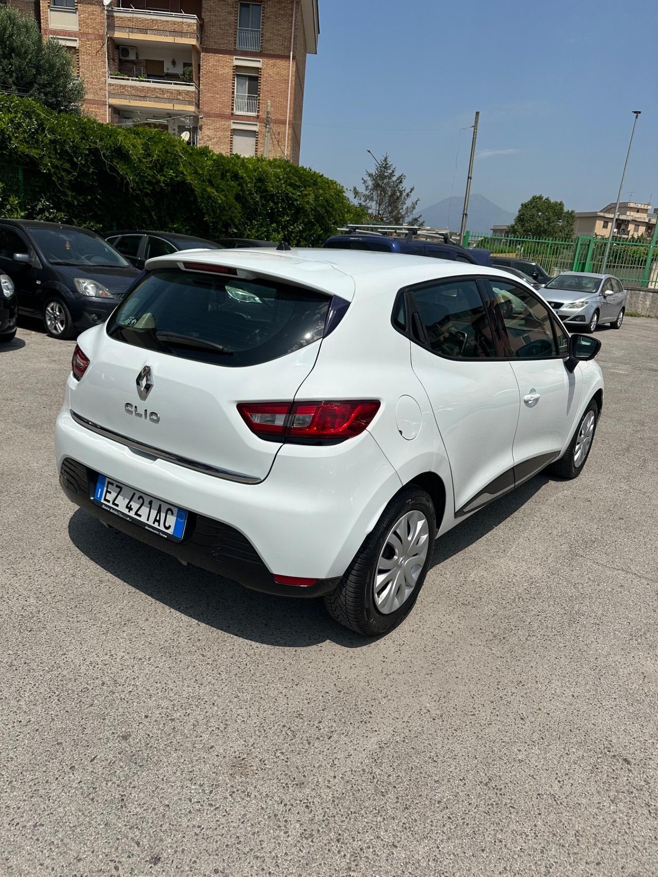 Renault Clio 1.2 75CV GPL 5 porte Costume National