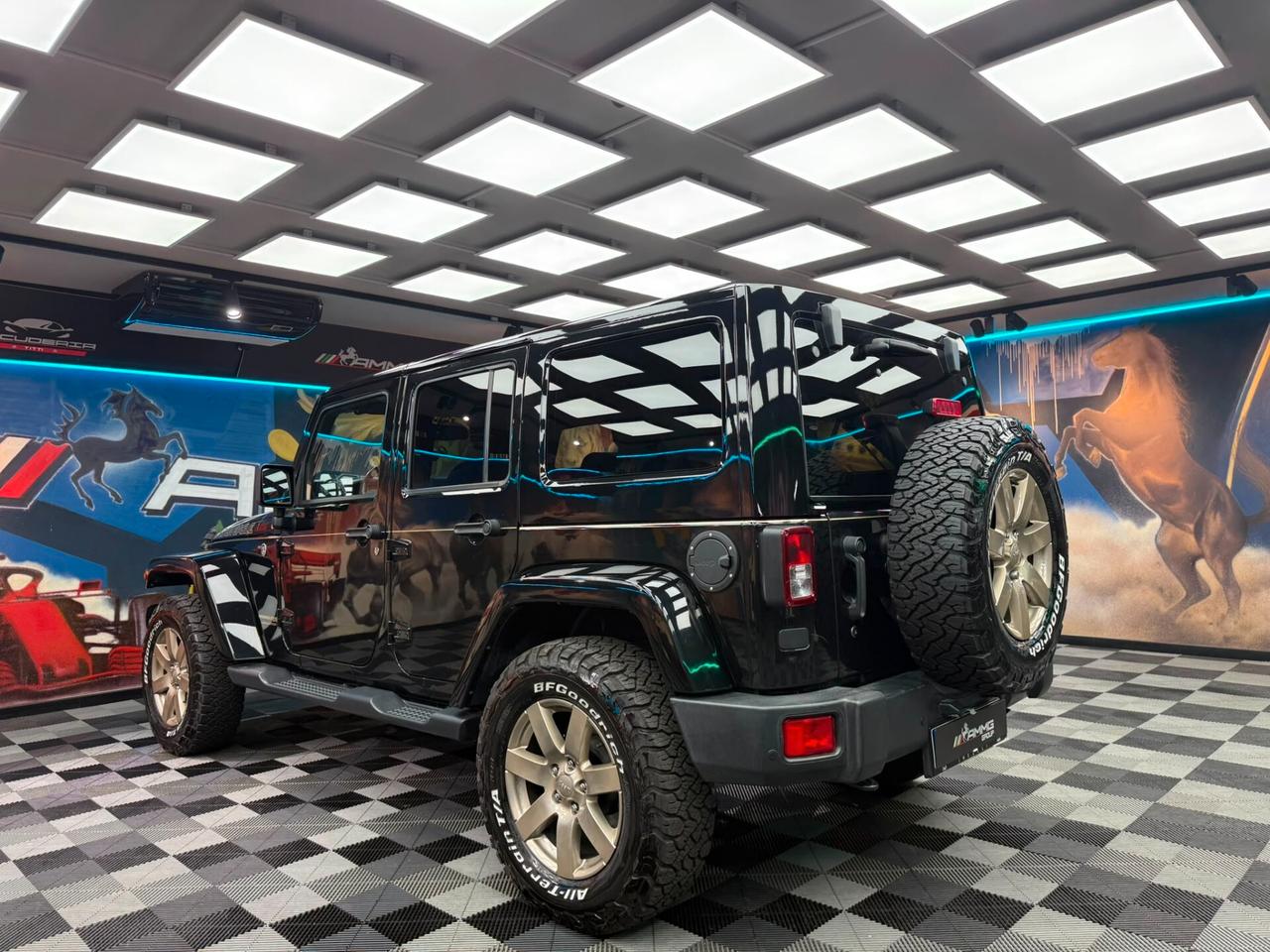 Jeep Wrangler Unlimited 2.8 CRD DPF Golden Eagle Auto (228)