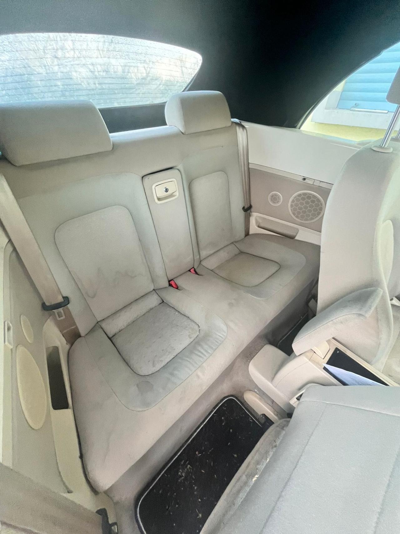 Volkswagen New Beetle 1.6 Cabrio