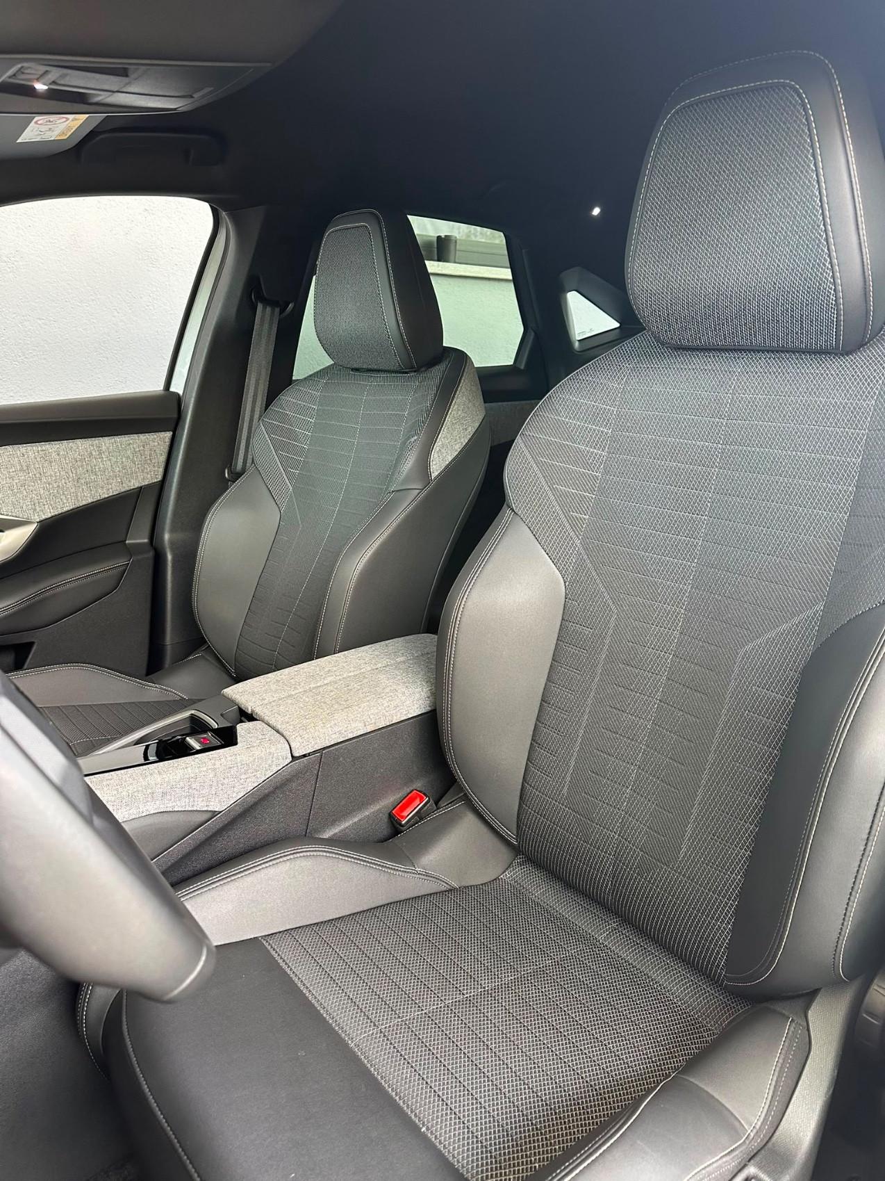 Peugeot 3008 3008 1.2 hybrid Allure 145cv e-dcs6