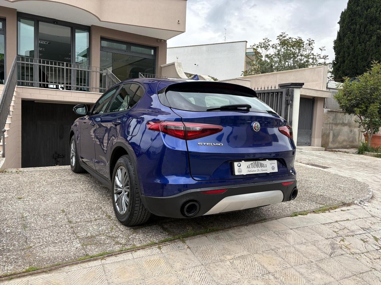 Alfa Romeo Stelvio 2.2 Turbodiesel 160 CV AT8 RWD Business