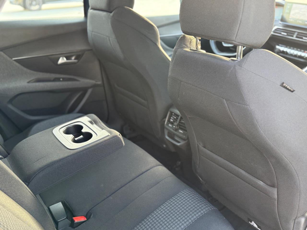 Peugeot 3008 BlueHDi 130 S&S EAT8 Active Pack