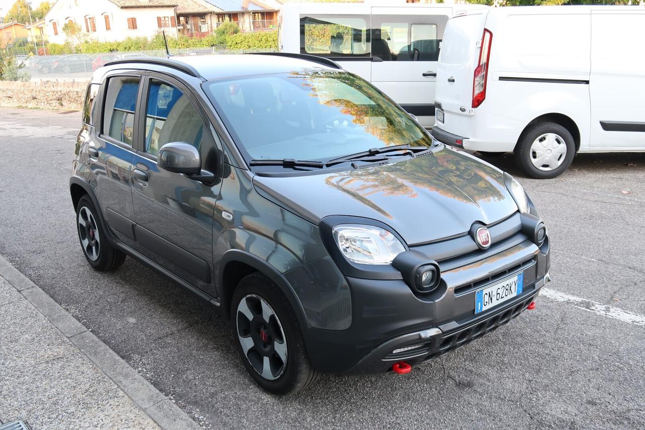Fiat Panda 1.0 FireFlyHybrid Cross