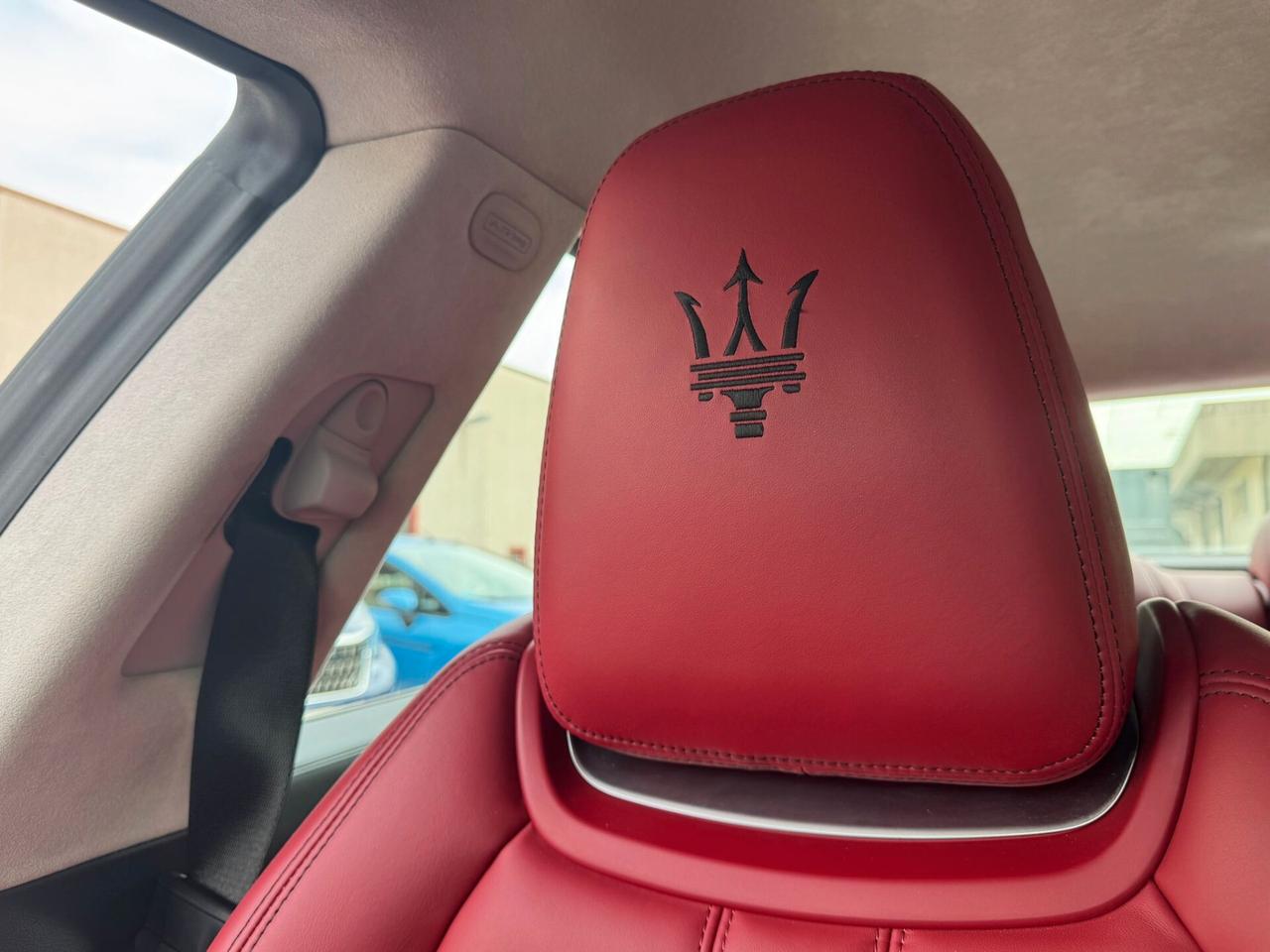 Maserati Ghibli GRANSPORT 3.0 V6 250cv - UNICO PRO