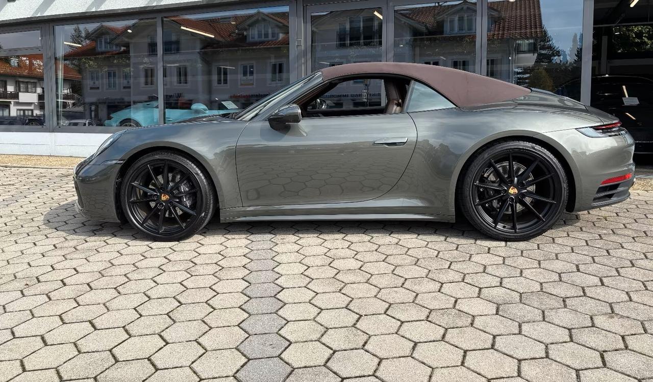 Porsche 911 Carrera Cabriolet