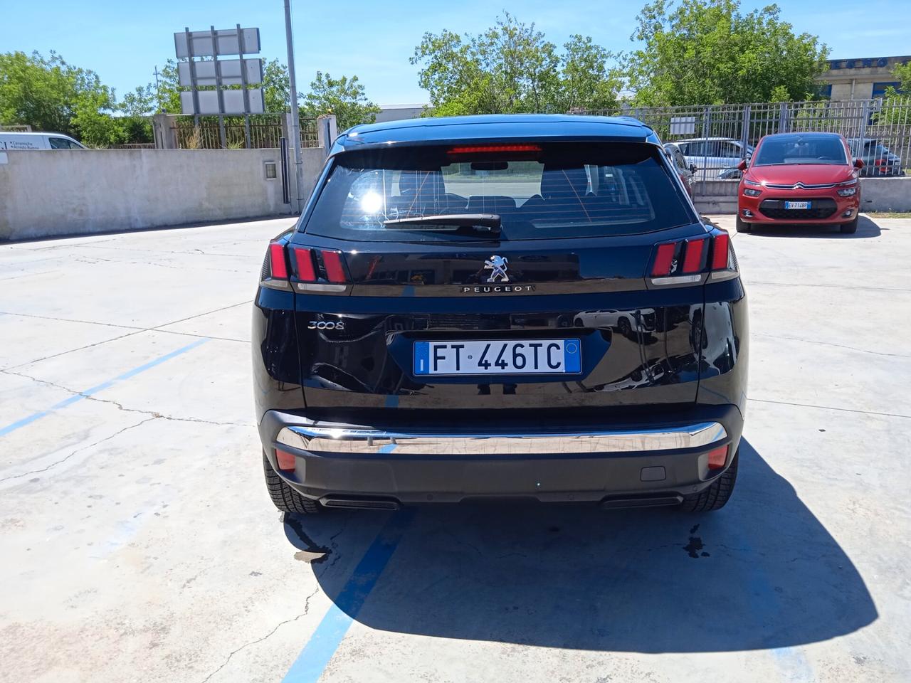 PEUGEOT 3008 1.5 HDI 130 CV BUSINESS CROSSWAY