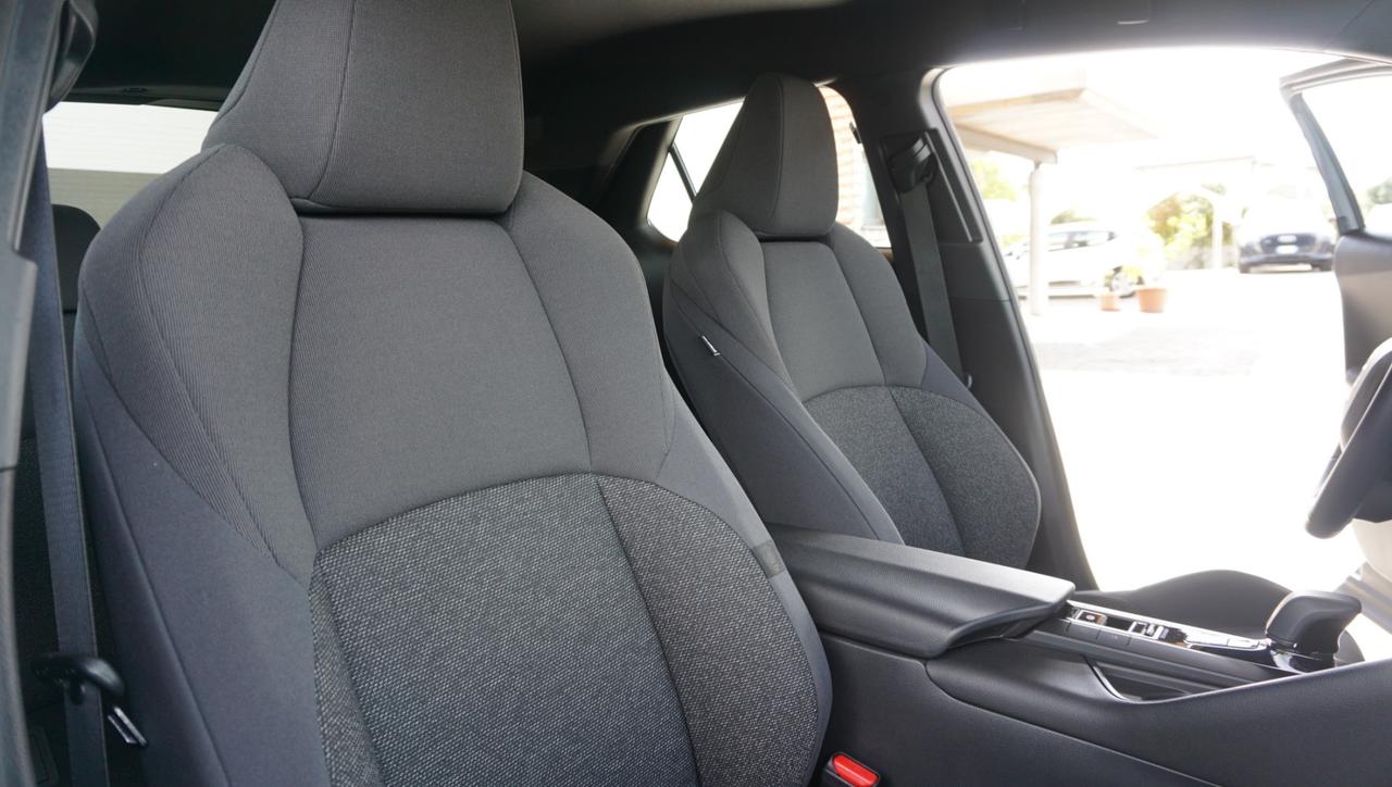 Toyota C-HR 1.8 hev Active fwd e-cvt