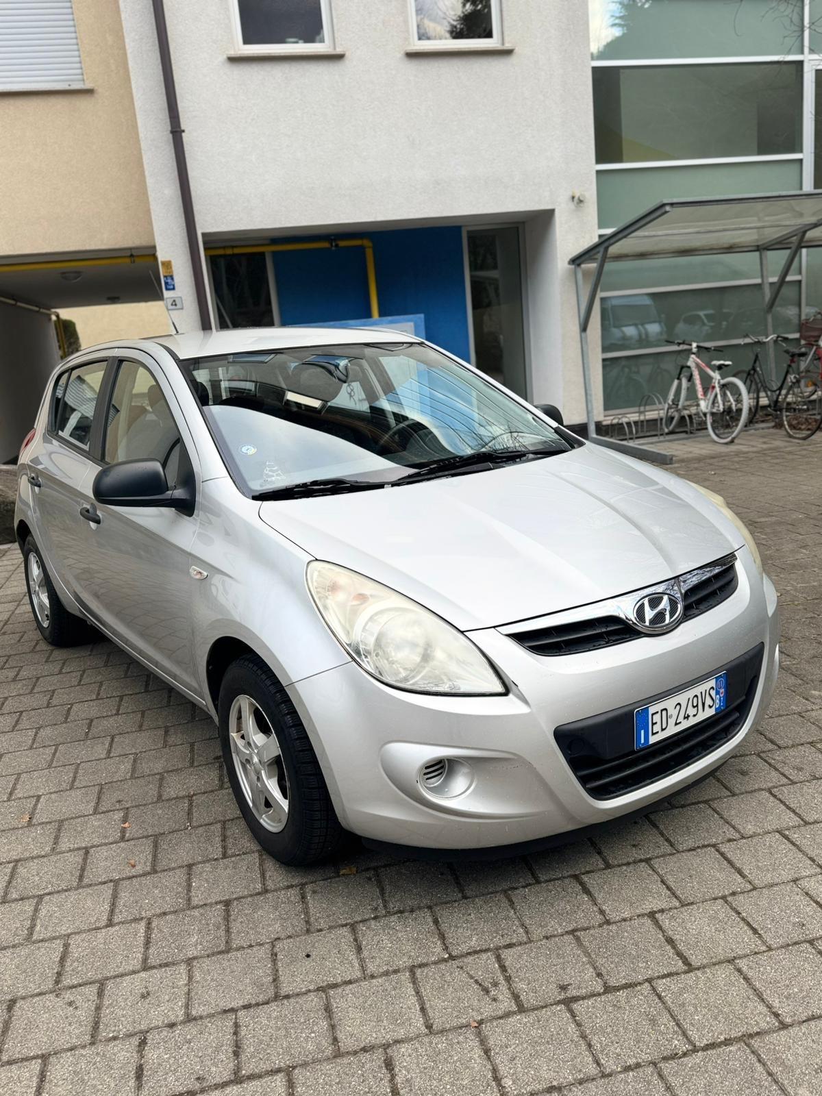 Hyundai i20 1.2 5p. Comfort SI NEOPATENTATI