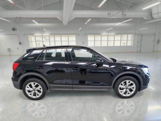 AUDI Q2 30 TDI Business