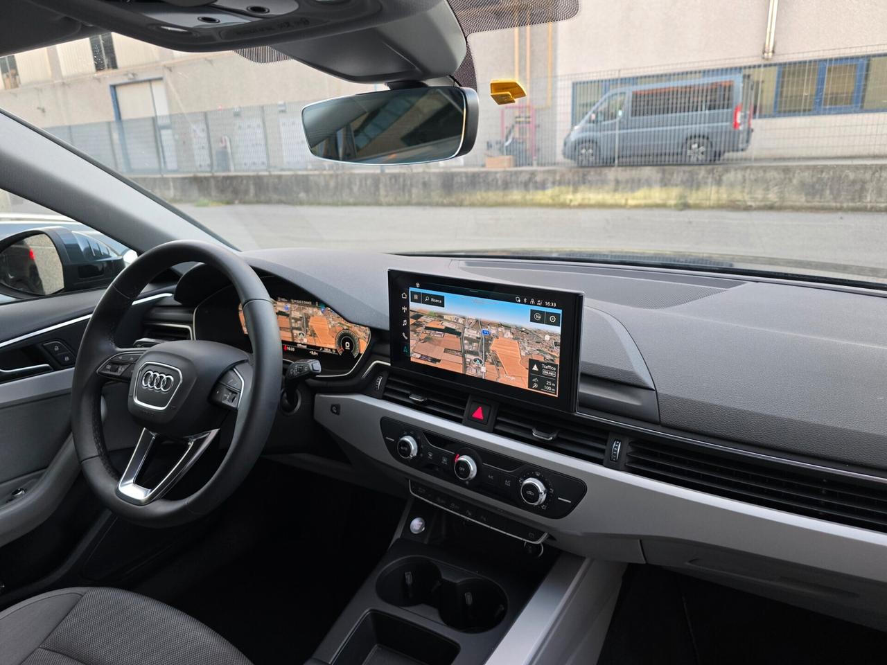 Audi A4 Avant 35 TDI/163 CV S tronic virtual cockpit