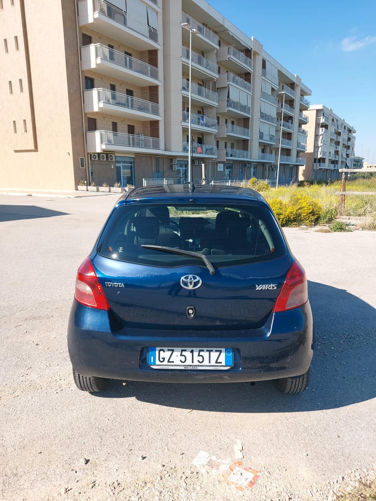 Toyota Yaris 1.0 5 porte Sol