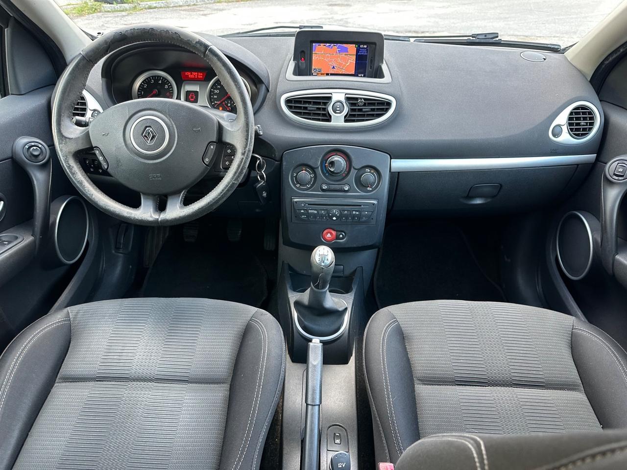 Renault Clio 1.2 16V 5 porte BENZINA NEOPATENTATI