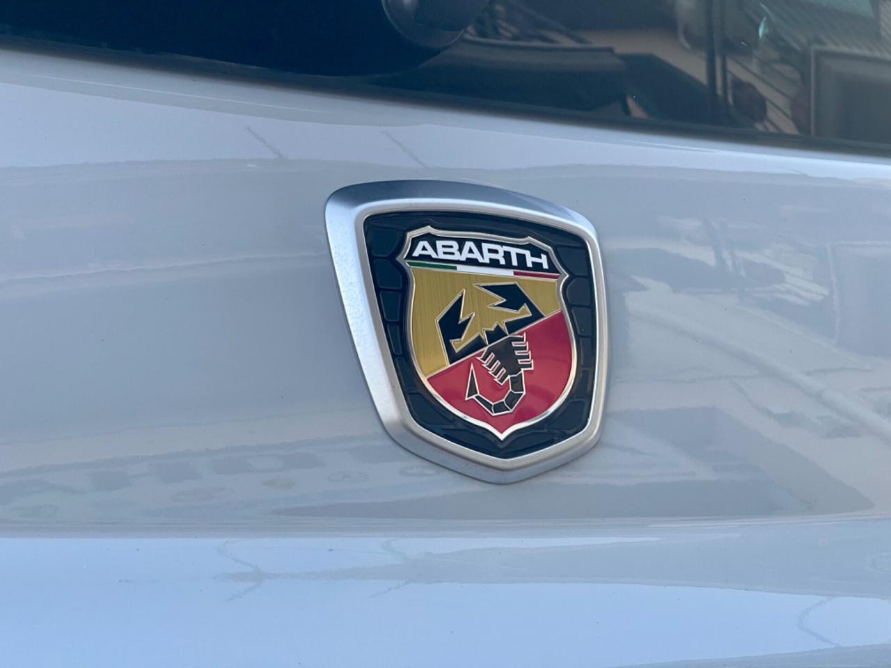 Abarth 595 1.4 Turbo T-Jet 145 CV CAMPOVOLO 29.000KM