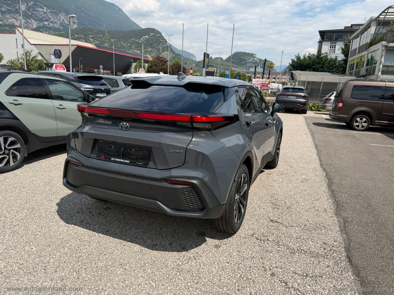 TOYOTA C-HR 1.8 HV Trend