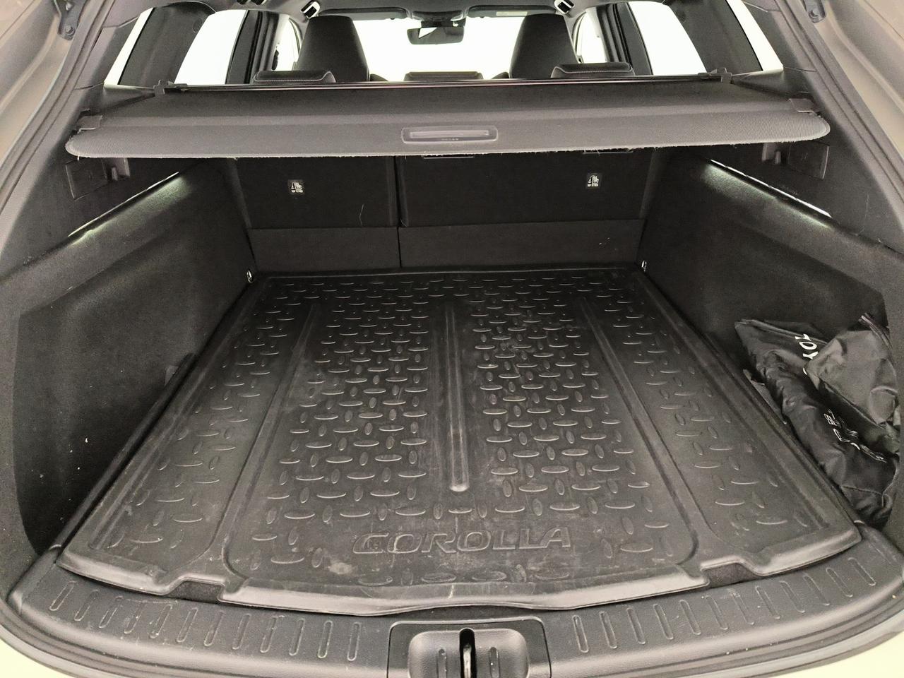 Toyota Corolla touring sports 1.8h style cvt