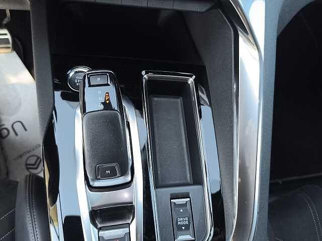 Peugeot 3008 BlueHDi 130 S&S EAT8 Allure