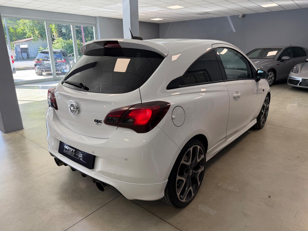 Opel Corsa 1.6 Turbo Coupé OPC