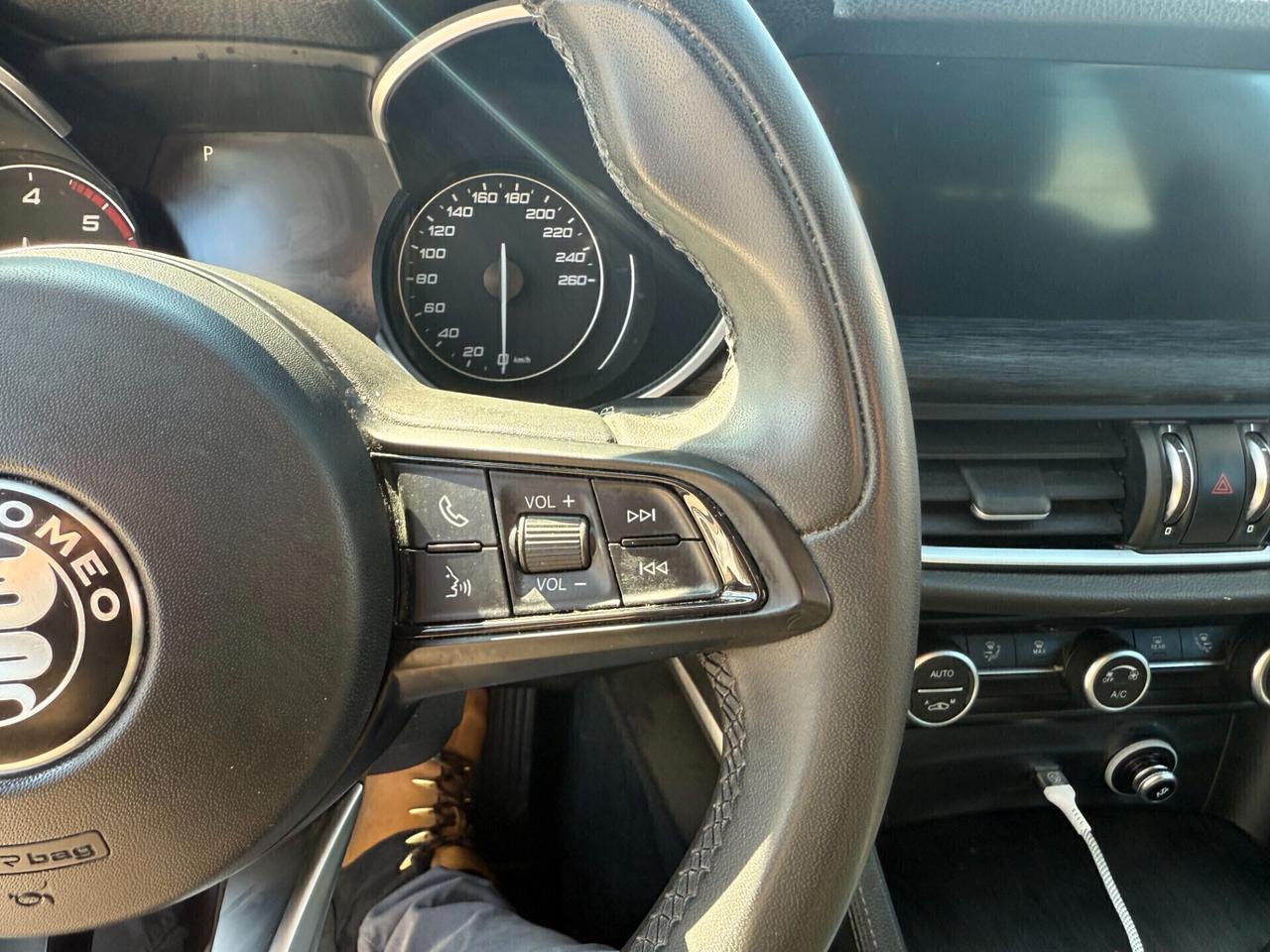 Alfa Romeo Stelvio 2.2 Turbodiesel 160 CV AT8 RWD Business