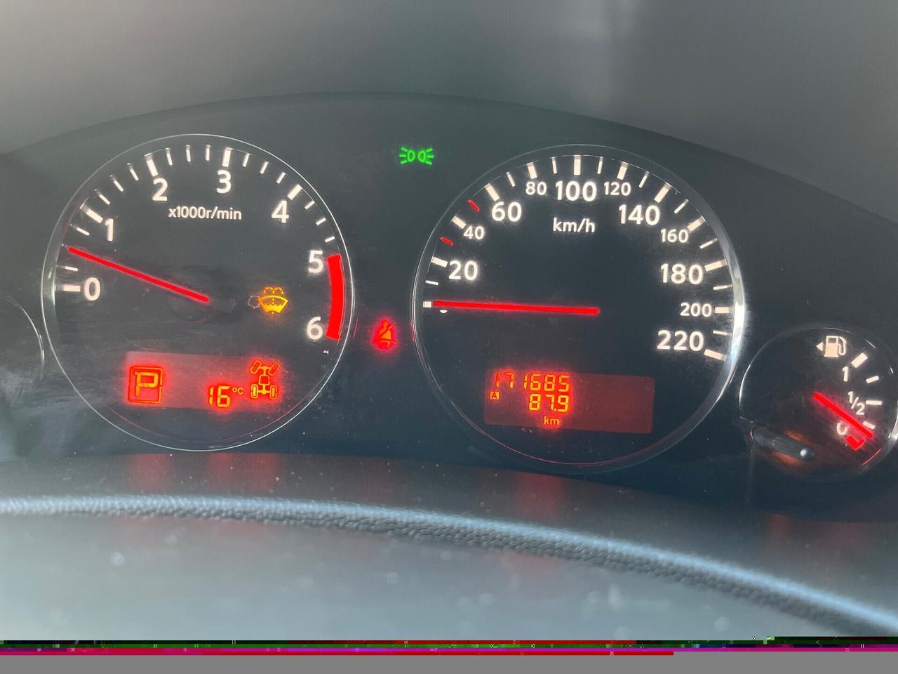 Nissan Navara 3.0 dCi 4 porte Double Cab LE V6