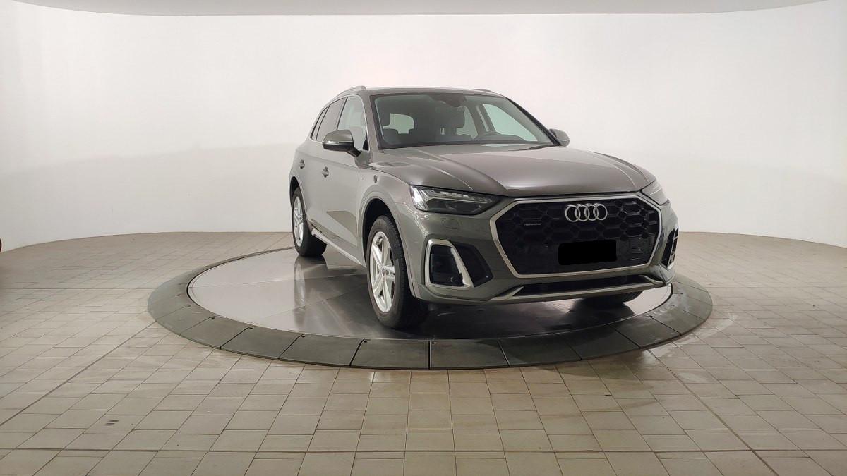 AUDI Q5 40 Tdi 204 Cv Quattro S Tronic S Line