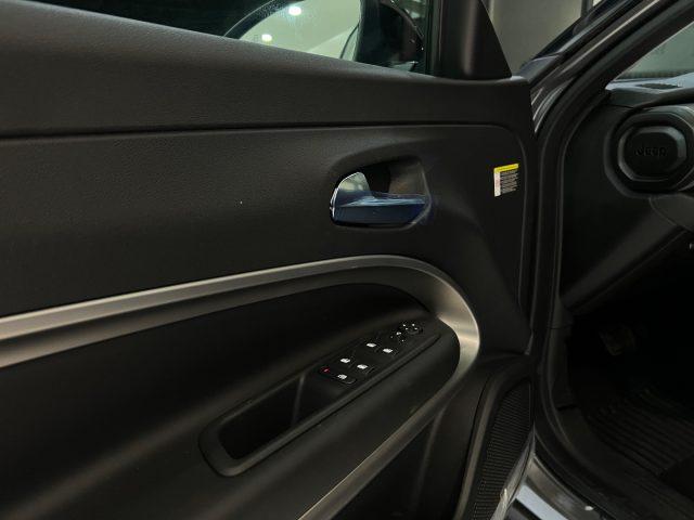 JEEP Avenger 1.2 Turbo 110 CV MHEV Summit tua da ?299,00 mensil