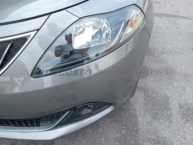 Lancia Ypsilon Ypsilon 1.0 firefly hybrid Platino s&s 70cv