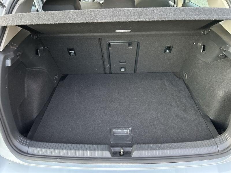 Volkswagen Golf VIII 2020 1.0 tsi evo Life 110cv