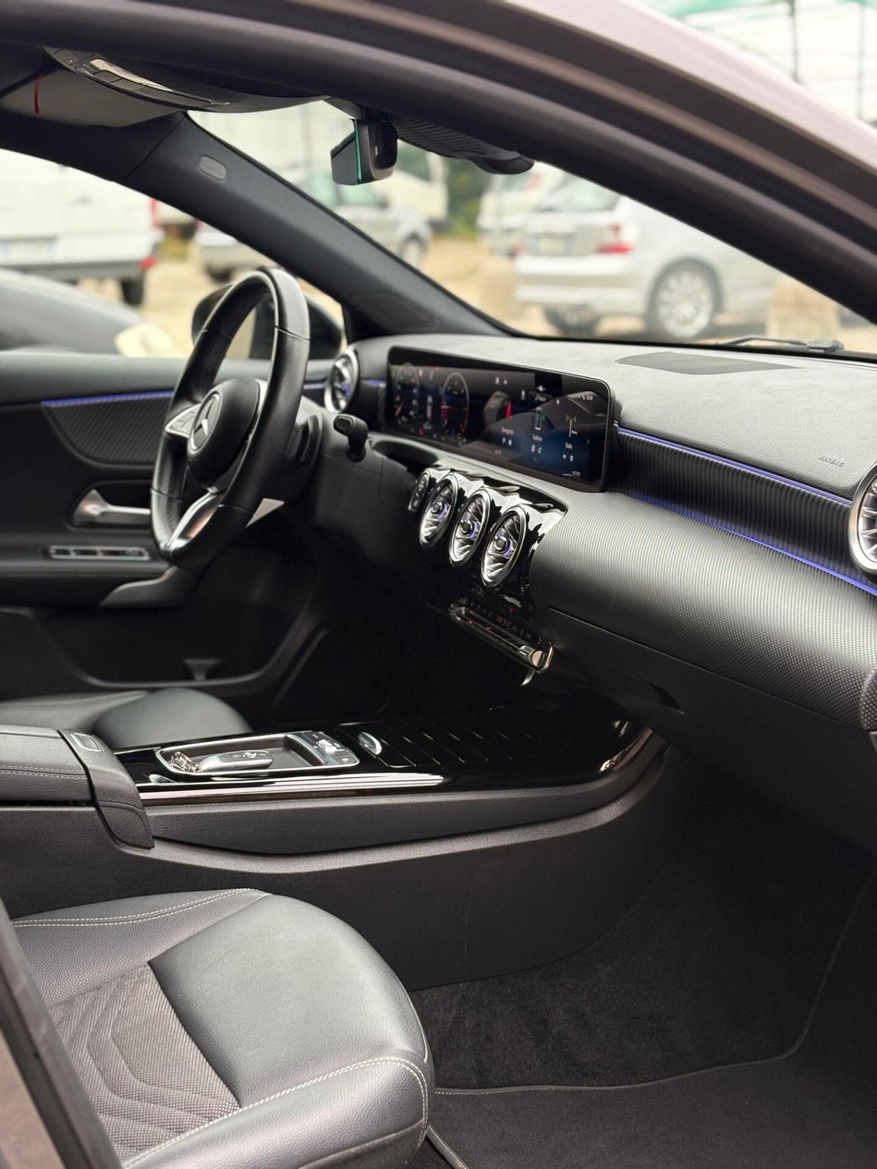 Mercedes-benz A 180 d Automatic AMG Line Premium Plus