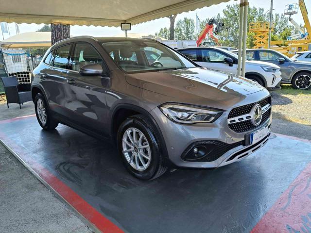 MERCEDES-BENZ GLA 200 d Automatic Business