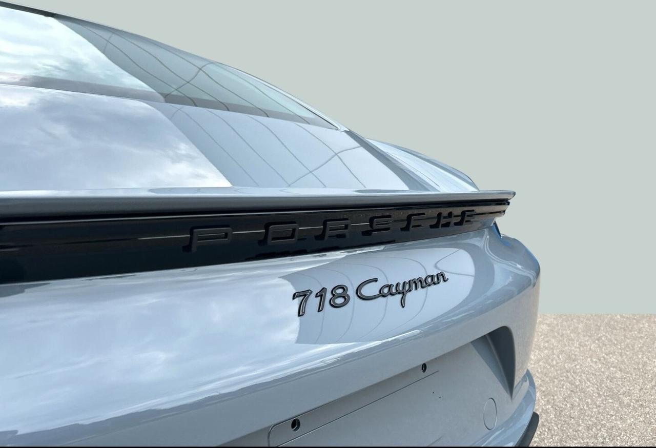 Porsche 718 Spyder Porsche Cayman Style edition