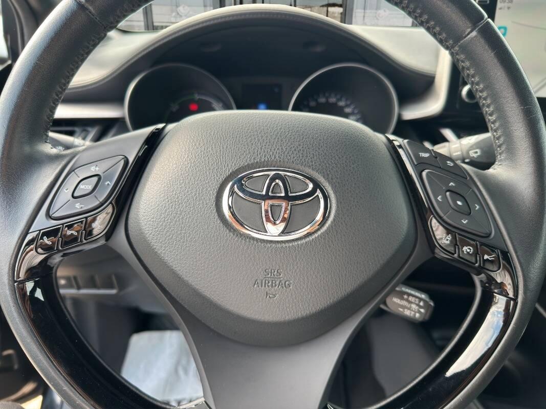 Toyota C-HR 1.8h Business AUTOMATICA e CarPlay