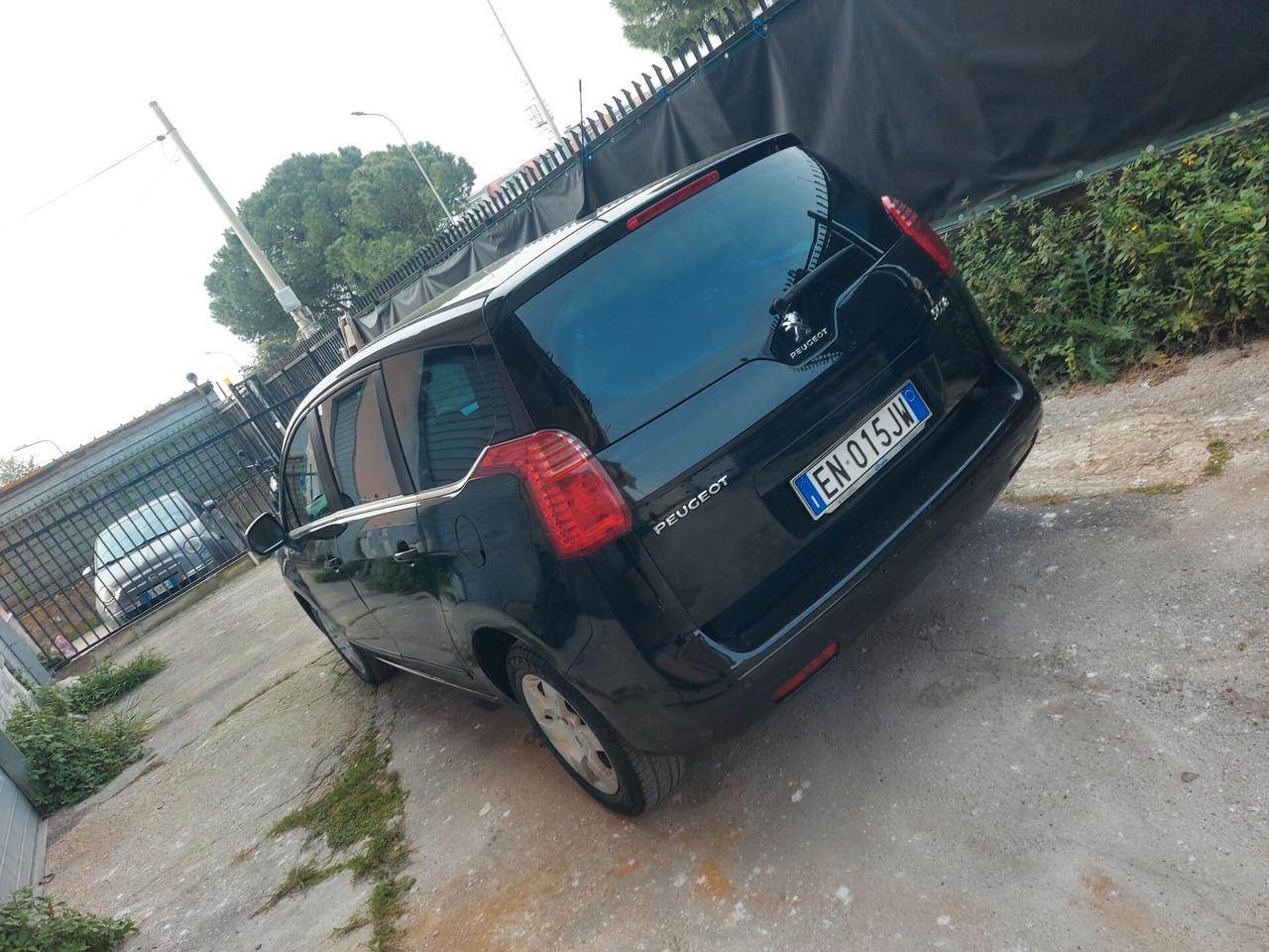 Peugeot 5008 1.6 HDi 110cv ottimo stato