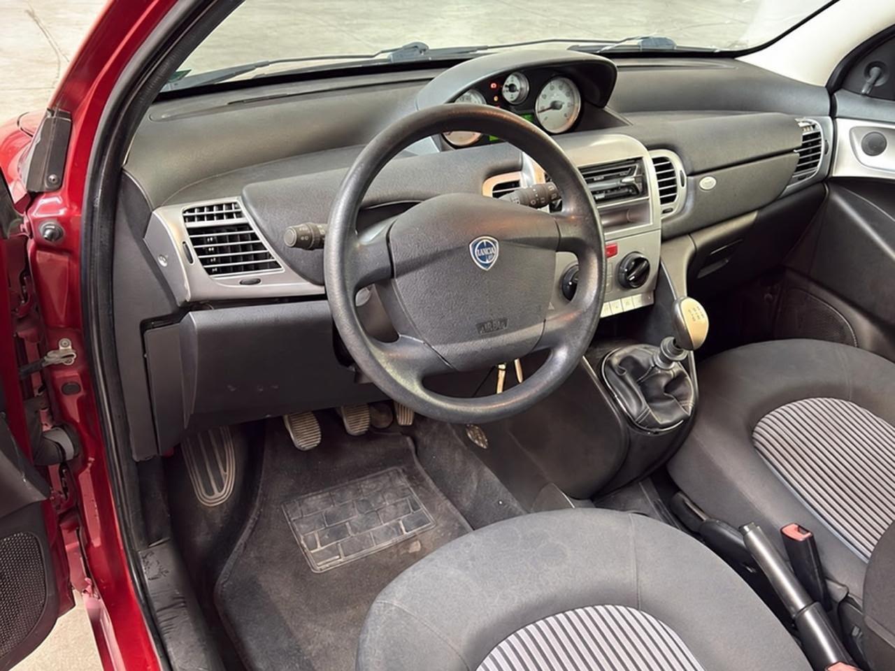 Lancia Ypsilon 1.2 Argento
