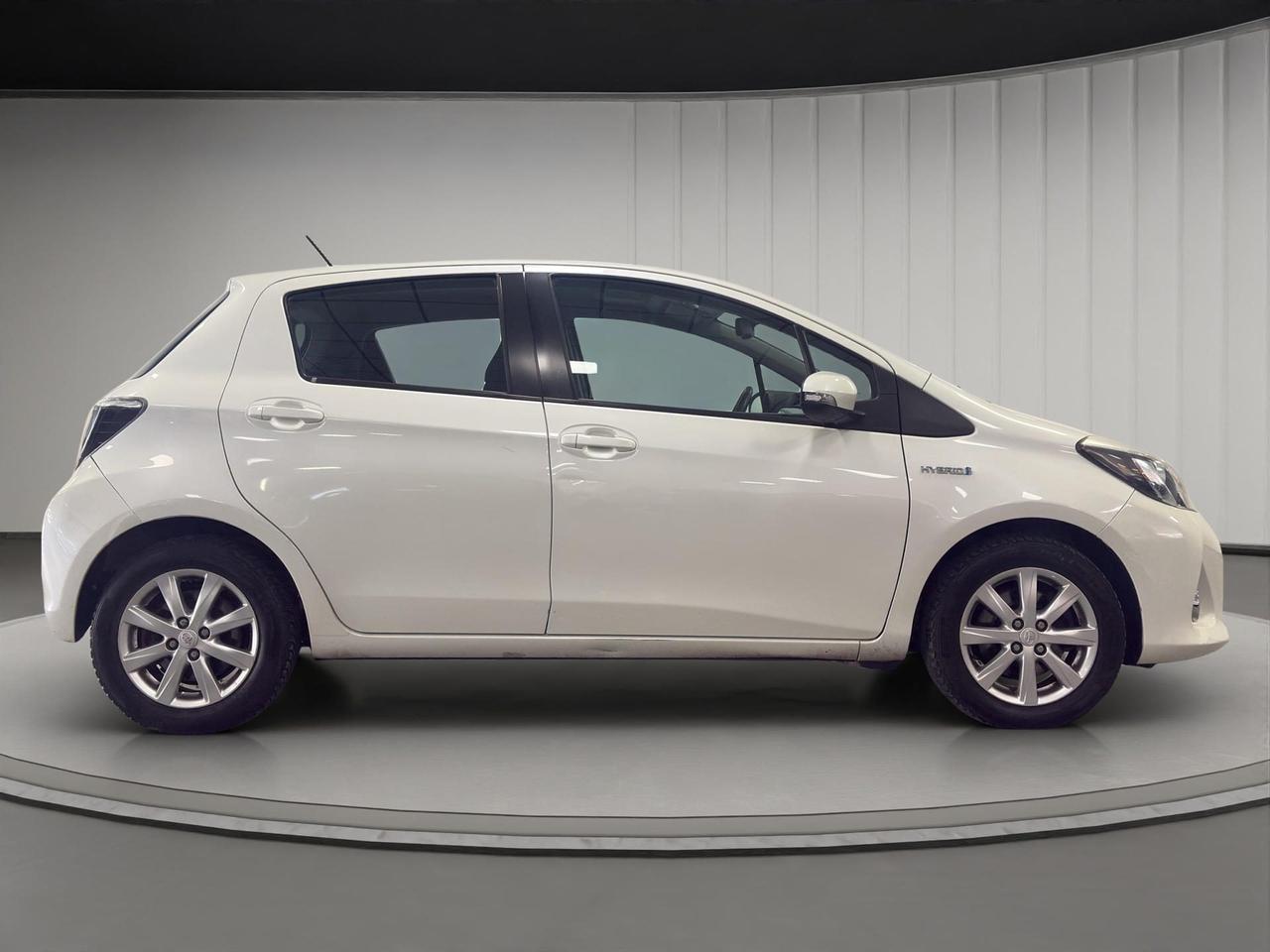 Toyota Yaris 5p 1.5h Lounge+