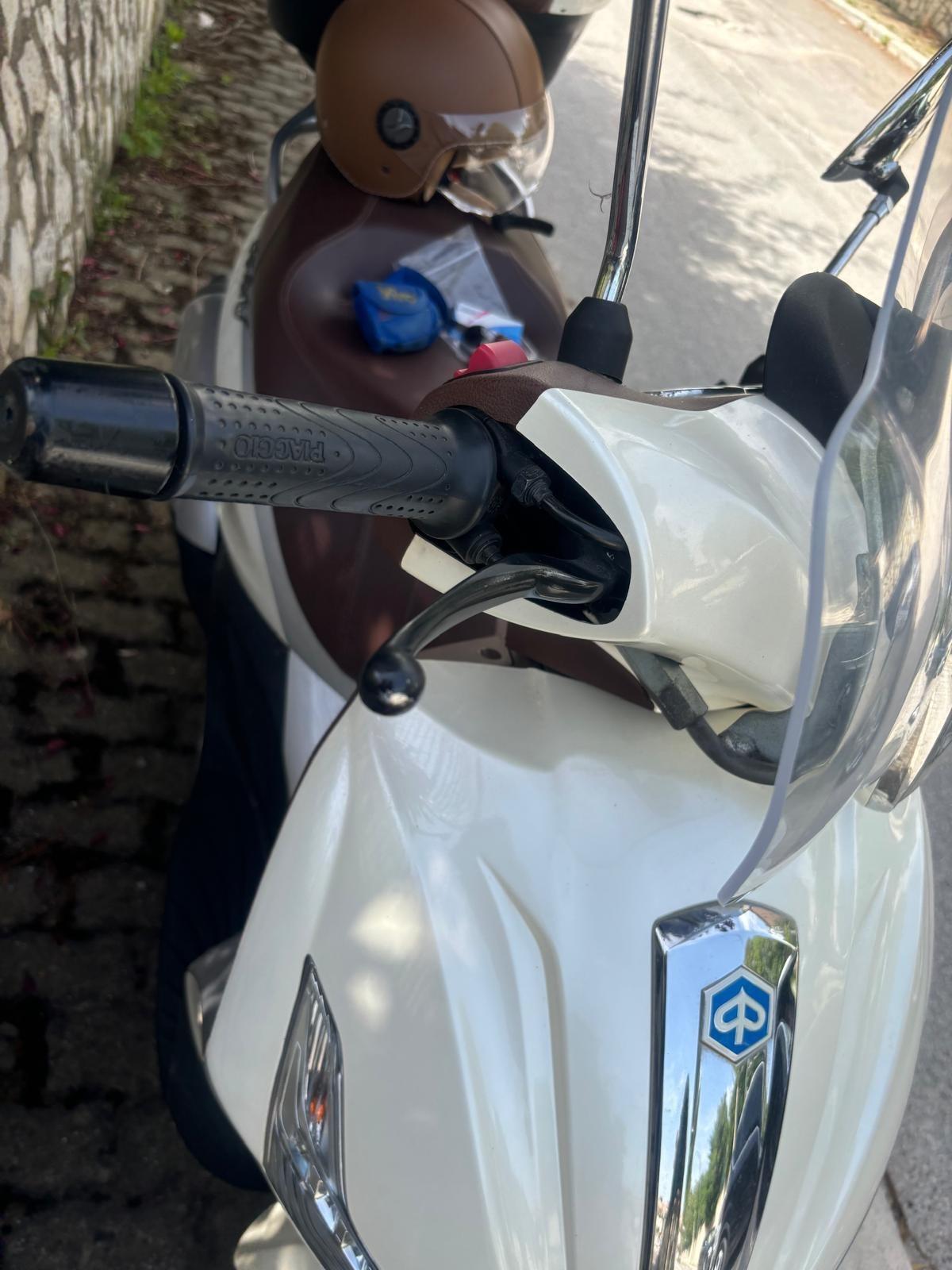 Piaggio Beverly 300