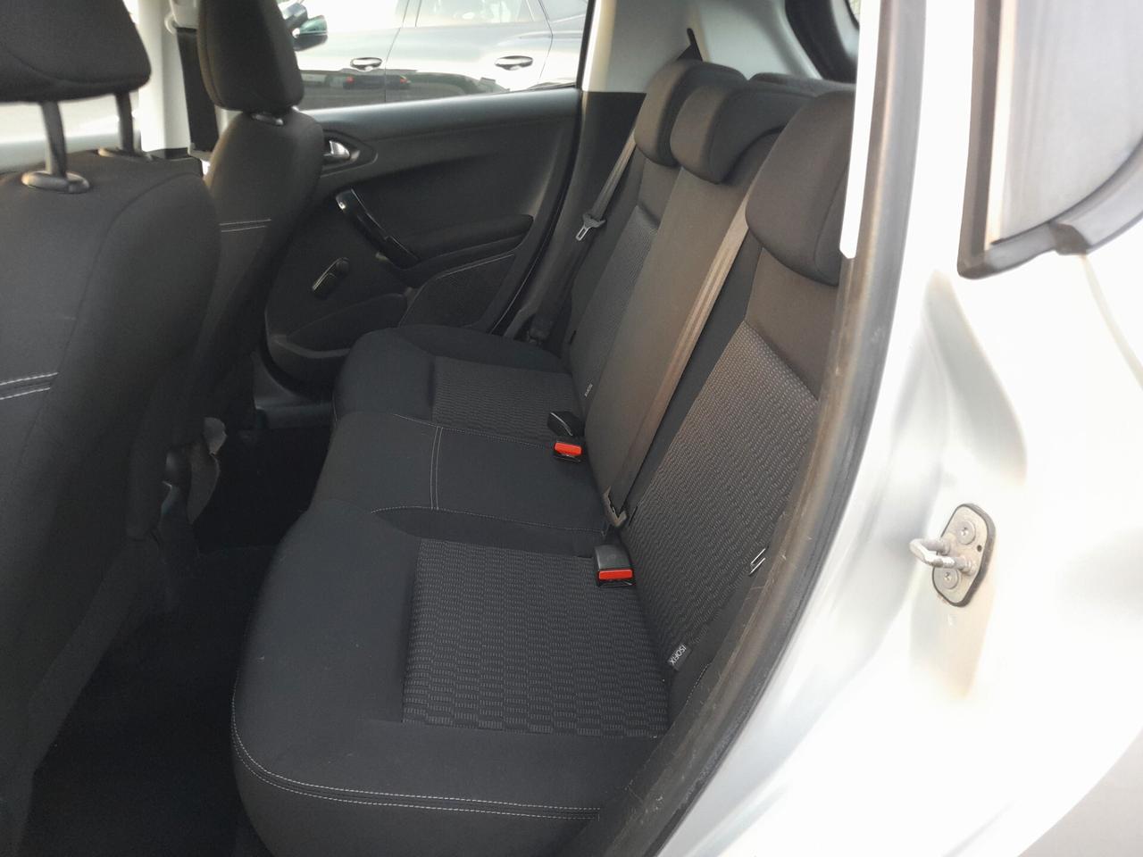 Peugeot 208 -1.6 BlueHDi 75 5 porte Allure