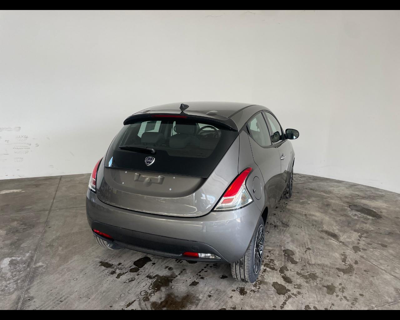 LANCIA NUOVA YPSILON Ypsilon My24 1.0 Firefly 70 CvStart&Stop Hybrid Oro