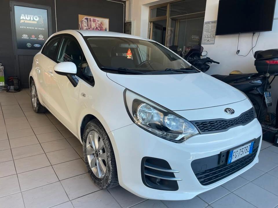 Kia Rio 1.2 CVVT 5p. Cool