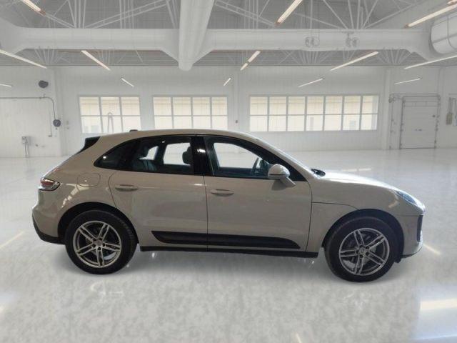 PORSCHE Macan 2.0