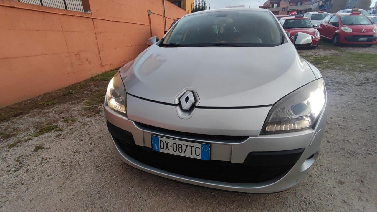 Renault Megane Mégane 1.5 dCi 2010 full