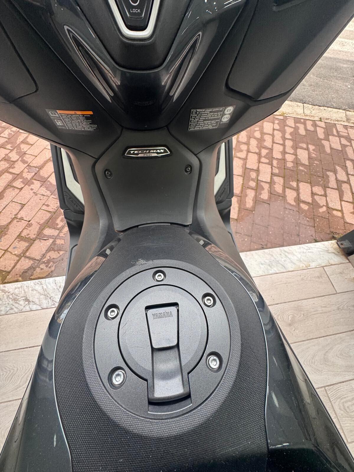 Yamaha TMAX 560
