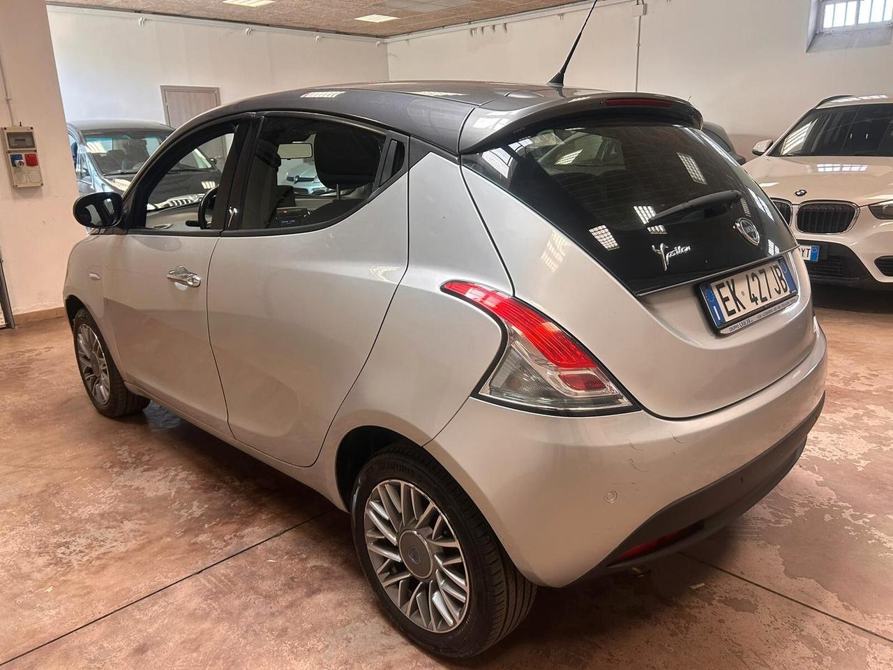 Lancia Ypsilon 1.2 69 CV 5 porte S&S Platinum