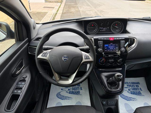 LANCIA Ypsilon 1.2 69 CV 5P Gold