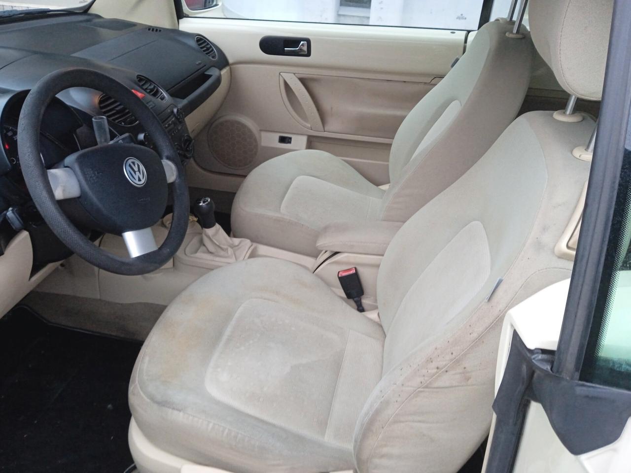 Volkswagen New Beetle 1.6 Cabrio