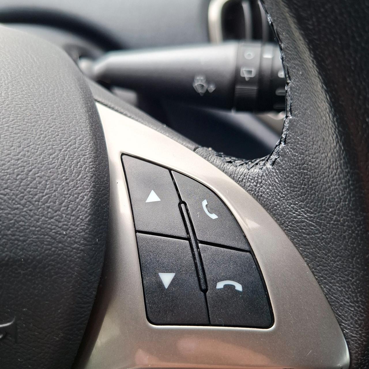 Lancia Ypsilon 1.0 Bz 70 Cv Hybrid Gold