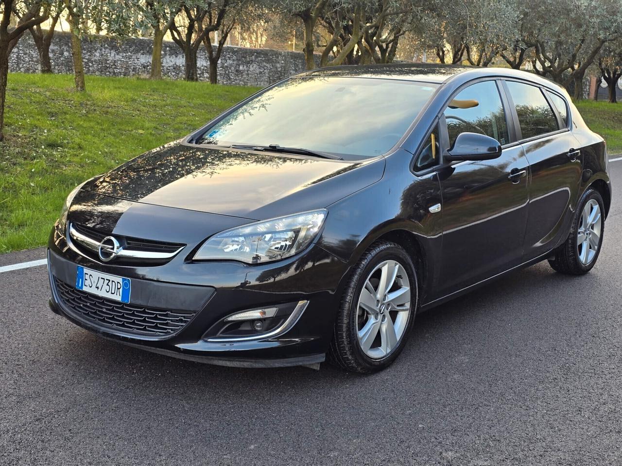 Opel Astra 1.4 BENZINA OK PER NEOPATENTATI ANNO 2013