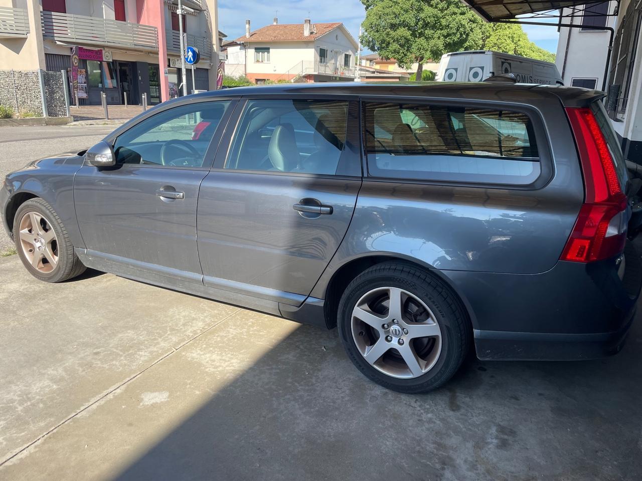 Volvo V70 2.4 D Momentum