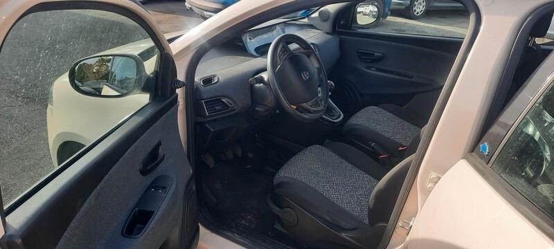 Lancia Ypsilon 1.2 69 CV 5 porte GPL Ecochic Gold